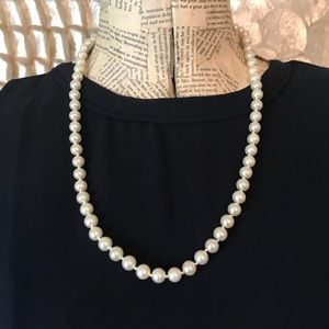 ⭐️24” Pearl Necklace by Premier Design⭐️